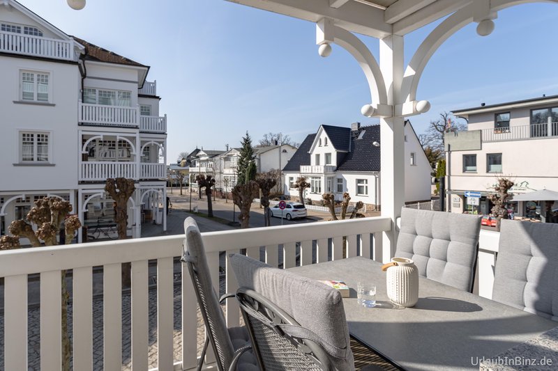 04 Balkon