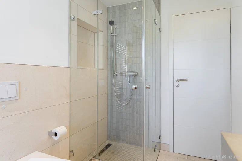 06 Großes Bad Dusche