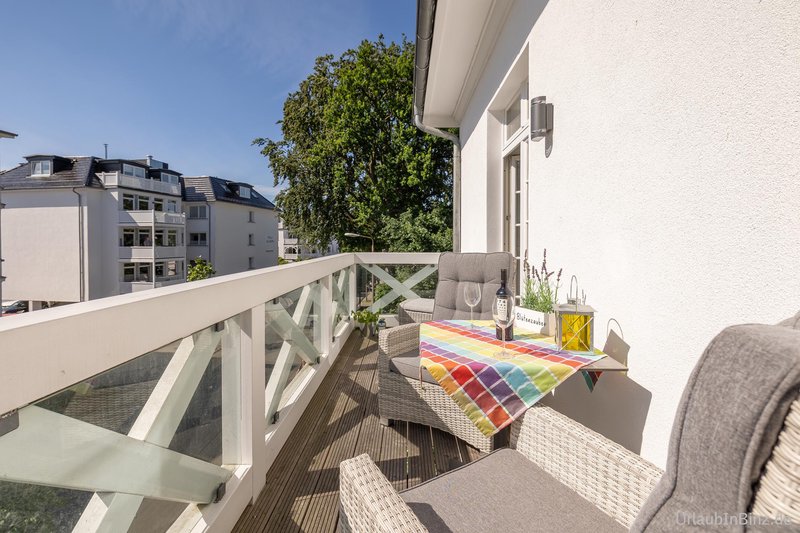 04 Balkon