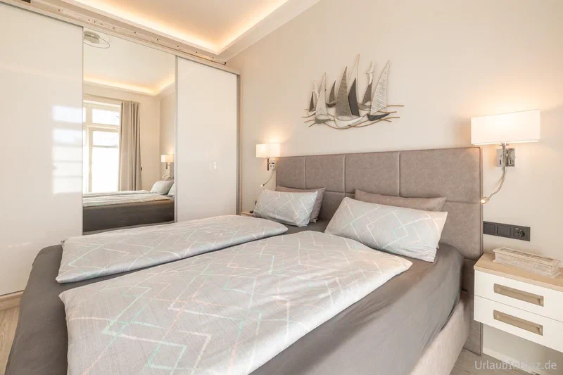 10 Schlafzimmer 2